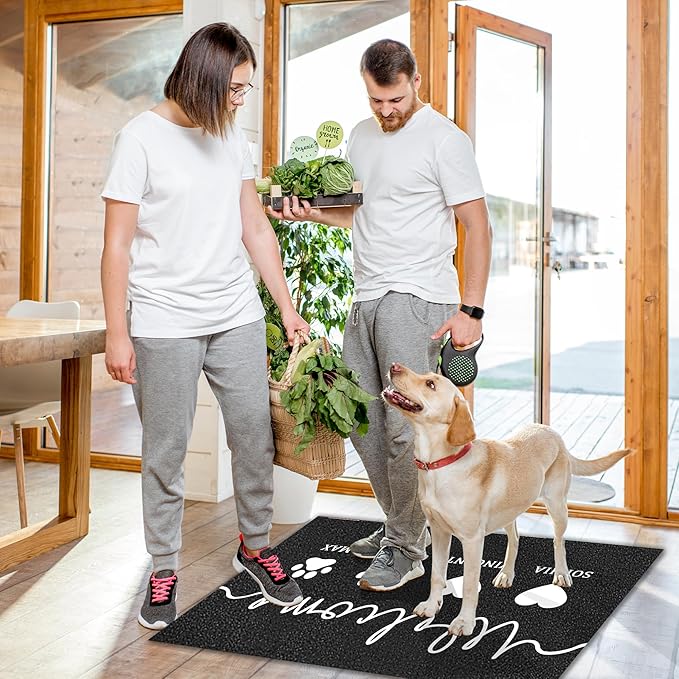 Custom Doormat with Name Pets Personalized Entryway Door Mat Front Door Mat for Outdoor Decor Entrance Mat Customised Rug Christmas Housewarming Gift with Anti-Slip Backing