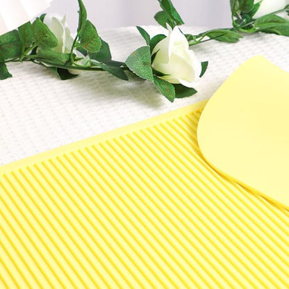 Pet Grooming Table Non-Slip Mat - Padded Mat for at-Home Grooming Dogs and Cats,Bathing Mat for Pets, Diameter：57cm/22.44inch (Yellow, 57cm/22.44inch)