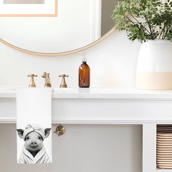 Funny Pig Bathroom Hand Towels, Pig Gifts for Women, Gifts for Animal Lovers, Rustic Farmhouse Farm Animal Decorative Hand Towels for Bathroom Decor, 16x24 Inch