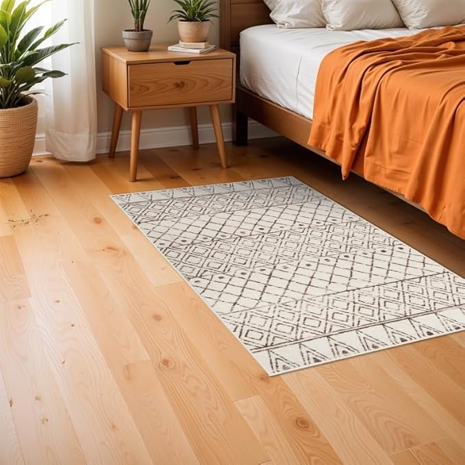 Small Rug 2x3 Washable - Moroccan Kitchen Area Rugs Low Pile Indoor Mat Non Slip with Rubber Backing Soft Area Rug Pet Friendly for for Entryway Front Door Bedroom 2x3 Geo Beige