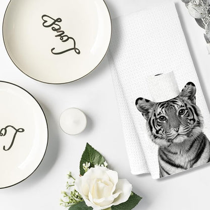 Funny Tiger Bathroom Hand Towels, Tiger Gifts for Women, Gifts for Animal Lovers, Black and White Wild Animal Decorative Hand Towels for Bathroom Decor, 16x24 Inch