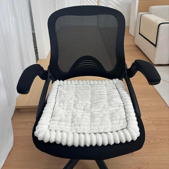 LiveGo Pet Couch Cover Dogs Washable Non-Slip Couch Protector Pet Friendly Dog Mat for Couches and Sofas (Milky White, 45x45 cm/17.7x17.7 in)