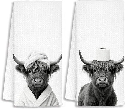 Funny Highland Cow Hand Towels, Highland Cow Bathroom Decor, Rustic Farmhouse Western Farm Animal Decorative Hand Towels for Bathroom Decor, 16x24 Inch Set of 2