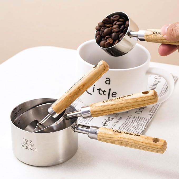 Stainless Steel Pet Food Scoop – Measuring Cup for Dogs & Cats, 304 Stainless Steel, with Precision Scale Markings (1/2Cup(125ml))