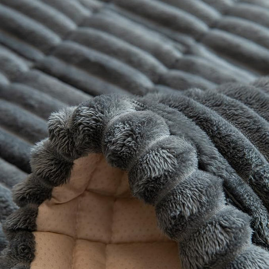 LiveGo Pet Couch Cover Dogs Washable Non-Slip Couch Protector Pet Friendly Dog Mat for Couches and Sofas (Dark Gray, 45x45 cm/17.7x17.7 in)