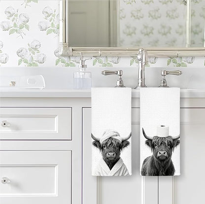Funny Highland Cow Hand Towels, Highland Cow Bathroom Decor, Rustic Farmhouse Western Farm Animal Decorative Hand Towels for Bathroom Decor, 16x24 Inch Set of 2