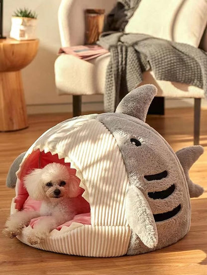 QWINEE Cat Mat Shark-Shaped Kennel Kitten Bed Hideout House Warm Soft Comfortable Semi-Closed Cat Dog Nest Grey Small