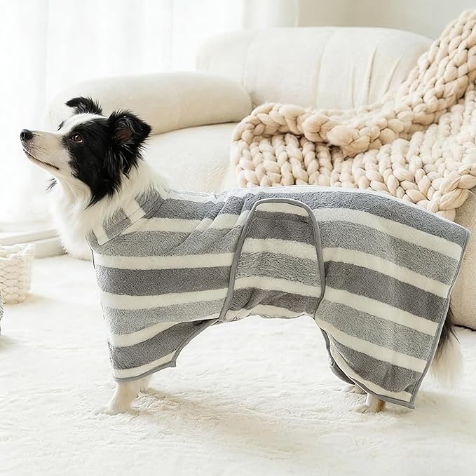 Microfibre Dog Bathrobe Towel Super-Absorbent Dog Towel with Adjustable Hood and Tummy StrapTowel Wrap Pet Drying Coat Suitable for Puppies/Medium to Large Dogs (L(25.59 * 25.98 * 39.37''))