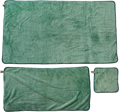 Two Tails Pet Company Pet N’ Dry Microfiber Bath Towel, Absorbent Dog Towels for Drying or Washing Large Dogs and Puppies, Soft and Lightweight, Fast Drying, Grooming Dog Supplies, Size Large