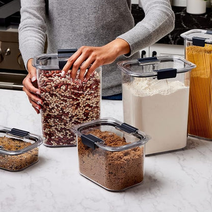 Rubbermaid Brilliance BPA-Free Food Storage Containers with Lids Airtight Kitchen and Pantry Organization Set Includes 3 Containers and Scoops Clear 16 cups