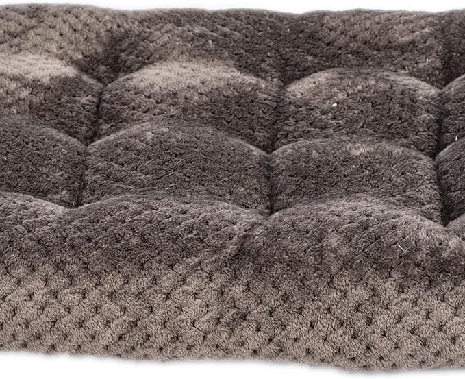 WONDER MIRACLE Fuzzy Deluxe Pet Beds, Super Plush Dog or Cat Beds Ideal for Dog Crates, Machine Wash & Dryer Friendly (22" x 30", M-Eagle Grey)