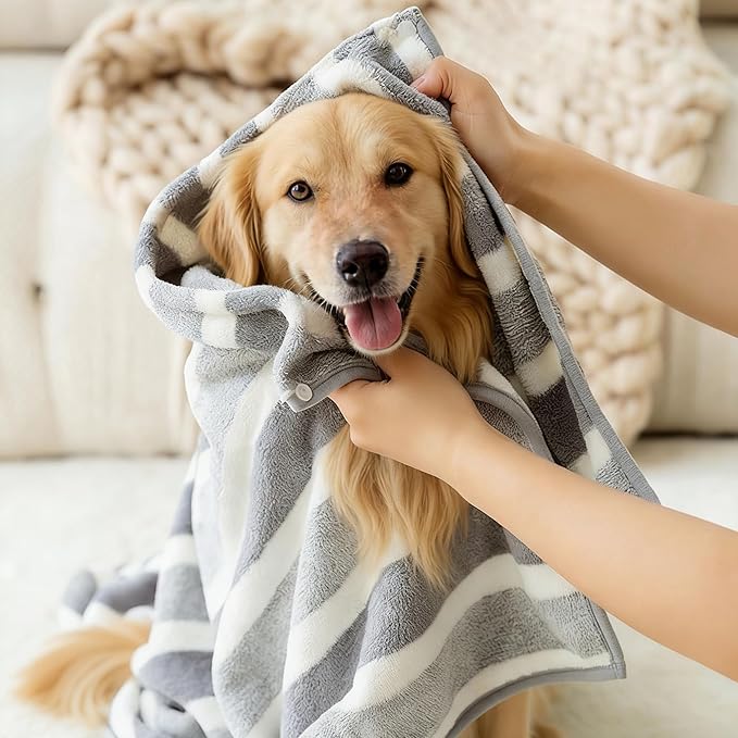 Microfibre Dog Bathrobe Towel Super-Absorbent Dog Towel with Adjustable Hood and Tummy StrapTowel Wrap Pet Drying Coat Suitable for Puppies/Medium to Large Dogs(M(21.65 * 23.62 * 33.46''))