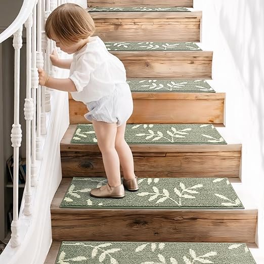 Carpet Stair Treads, Non-Slip Stair Treads for Wooden Steps Indoor, 30”x8” Stair Runner for Pets Non Skid Wood Staircase Step Treads Reusable, Set of 7, Green