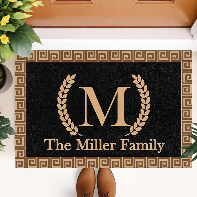 Custom Doormat with Family Name Fashion Personalized Entryway Door Mat Front Door Mat for Outdoor Decor Entrance Mat Customised Rug Christmas Housewarming Gift with Anti-Slip Backing