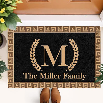 Custom Doormat with Family Name Fashion Personalized Entryway Door Mat Front Door Mat for Outdoor Decor Entrance Mat Customised Rug Christmas Housewarming Gift with Anti-Slip Backing