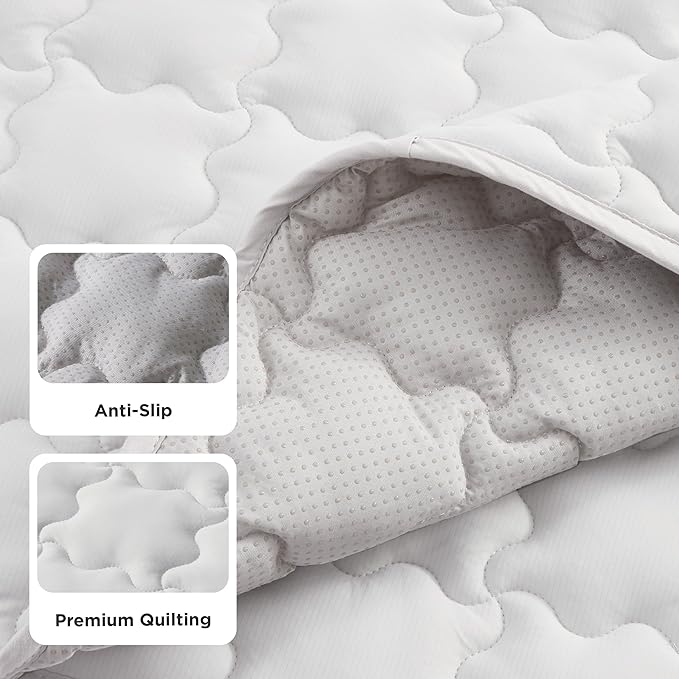 Bedsure Cooling Mat for Medium Dogs, Q-Max>0.5 Thin Breathable Cold Crate Pad for Pet, Portable Washable Kennel Bed for Summer Active Dog with Chill Cool Soothing Fabric to Rapid Cooling, 29x21, Grey